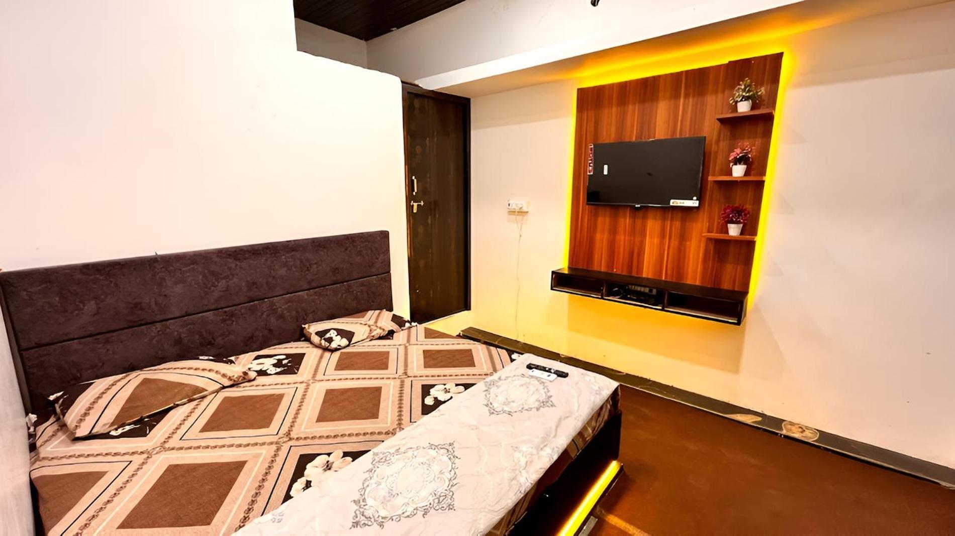 Pallav Guest House Ujjain Exterior foto
