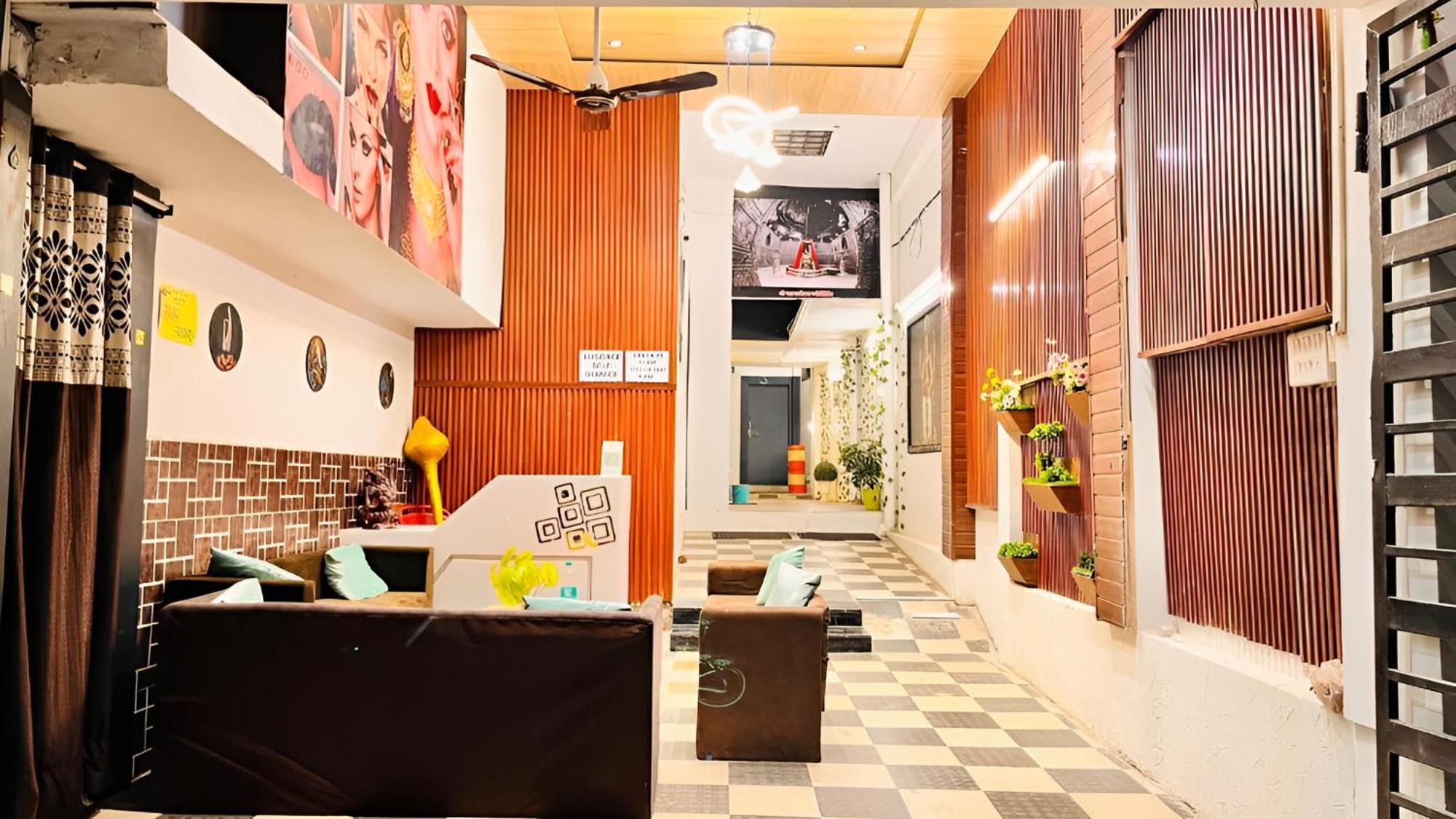 Pallav Guest House Ujjain Exterior foto